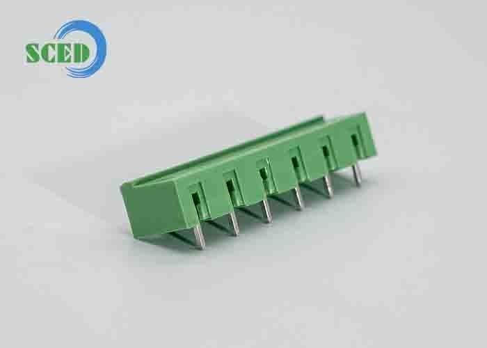 Green PCB Plug In Terminal Block Electrical 7.62mm PA66 300V 18A Brass Terminal